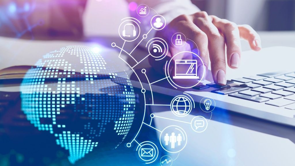 «Пандемия тәжірибесі: қазіргінің ақиқаты және табысты практикалар» тақырыбында «Назарбаев Университеті» дербес білім беру ұйымының Регистратор офисі Қазақстан және шет елдерінің жоғары оқу орындарының Регистратор офистері үшін онлайн воркшоп өткізді. Студенттердің үлгерімі жөніндегі бас директоры және регистратор Ребекка Картер воркшоптың ашылуында сөйлеген сөзінде "соңғы екі жыл бәрімізді өз университетіміздегі оқу процестерін қолдау үшін бірқатар шешімдер қабылдауға мәжбүр етті" деп атап өтіп, бұл оқу орындары қызметкерлерінің уақытылы тәжірибе алмасуының өзектілігін көрсетеді.