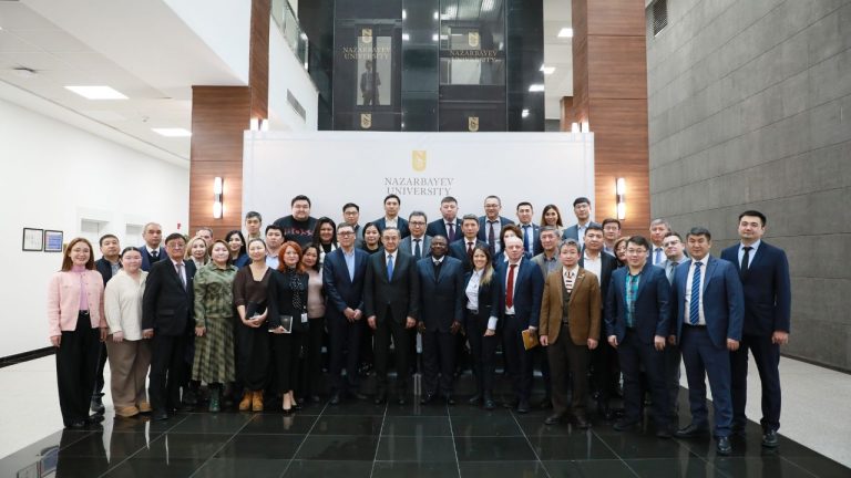 More than 60 leading scientists of Astana, heads of universities, and research institutes gathered at the first meeting of the newly formed Academy of Sciences. Researchers discussed pressing problems of science and offered ways to solve them.