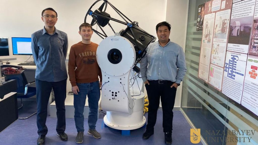 Телескоп Назарбаев Университета NUTTelA-TAO, расположенный в Астрофизической Обсерватории Ассы-Тургень, в ночь на 28 марта 2023 года произвел уникальное и новаторское наблюдение космического события, называемого Гамма-всплеском (ГВ). ГВ - это самые яркие электромагнитные события, происходящие во Вселенной.