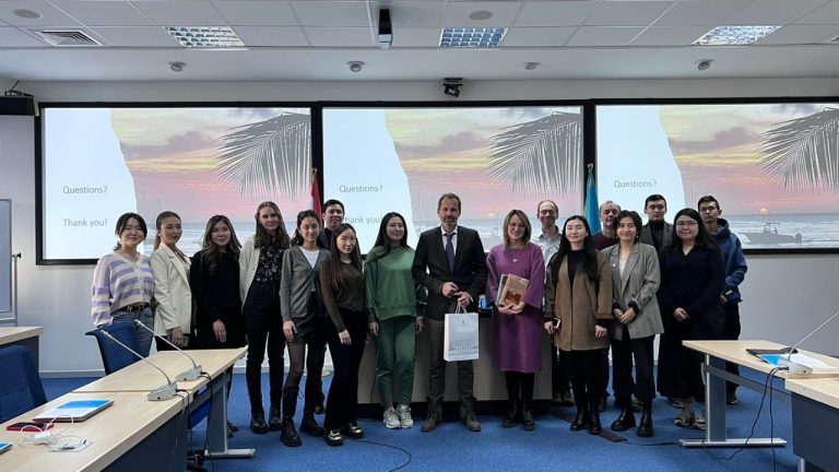 On January 25, 2023, Deputy Head of the Mission of the Kingdom of the Netherlands in Kazakhstan, Kyrgyzstan, Uzbekistan, Turkmenistan and Tajikistan, Dr. Nout van Woudenberg visited NU with a guest lecture on the topic “The Kingdom of the Netherlands.