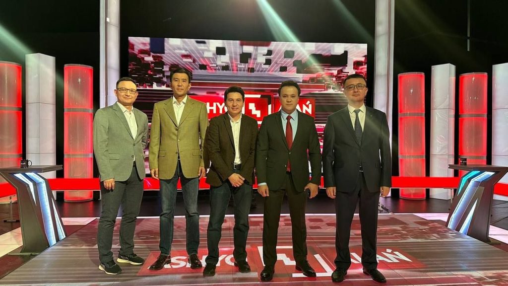 Azamat Yeshmukhametov, a postdoctoral fellow at the School of Engineering and Digital Sciences and Aidar Alimbayev, manager of the NURIS Cluster’s FabLab were featured guests on the Ashyq Alan program on the “Qazaqstan” Channel. NU specialists were invited to the studio to discuss the development of the IT industry and Kazakhstan's potential to become a significant player in the IT sector.