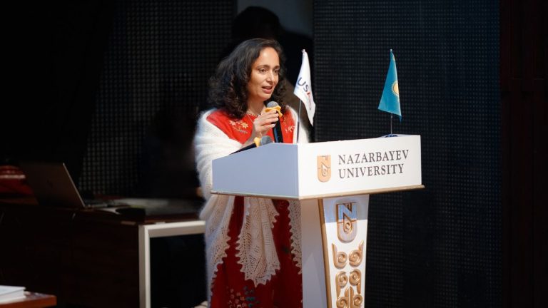 Бұл форум көлік және логистика секторындағы кәсіпкер әйелдердің мүмкіндіктерін кеңейтіп, кездесетін бірегей мәселелерді шешеді және ынтымақтастық, ресурстарды бөлісу және өсу мүмкіндіктерін ұсынады. Шараға ҚР Сауда және интеграция министрінің бірінші орынбасары Айжан Бижанова қатысып, еліміздің экономикалық дамуындағы әйелдердің маңызды рөлі туралы кіріспе сөз сөйледі.