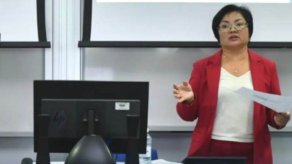 Оқу-ағарту бірінші вице-министрі Шолпан Каринова Назарбаев Университеті Жоғары білім мектебінің магистранттары мен докторанттарына қонақ дәріс өткізді. Кездесуге университеттің профессор-оқытушылар құрамы, Жоғары білім мектебінің қызметкерлері қатысты.