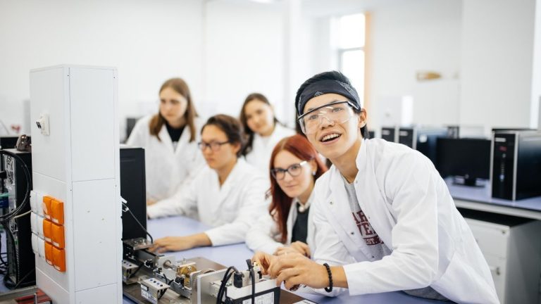 The Leading University of Central Asia – NU is ready to become a place of future discoveries! You can learn about the programs of the School of Engineering and Digital Sciences at the Virtual Days on November 13, as well as the School of Social Sciences and Humanities on November 16-18. For more information about students’ and alumni’ projects, read Tengrinews.