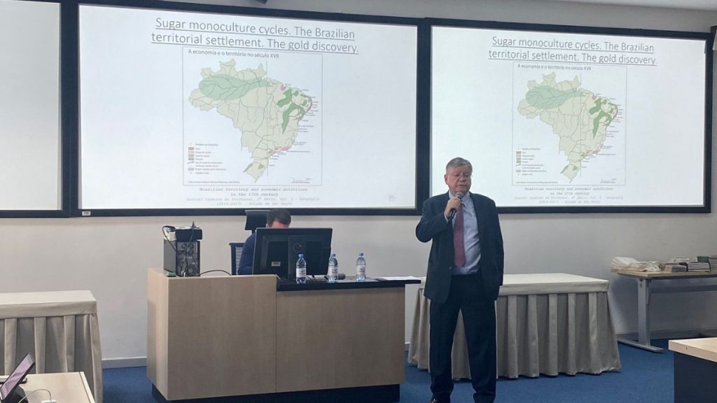Rubem Correa Barbosa is a professional Brazilian diplomat who joined the Brazilian Foreign Service in 1975. Since then he has served in Ottawa, Lagos, Lisbon, Bogotá, Los Angeles, Australia, Papua New Guinea, Fiji, the Solomon Islands and Vanuatu.