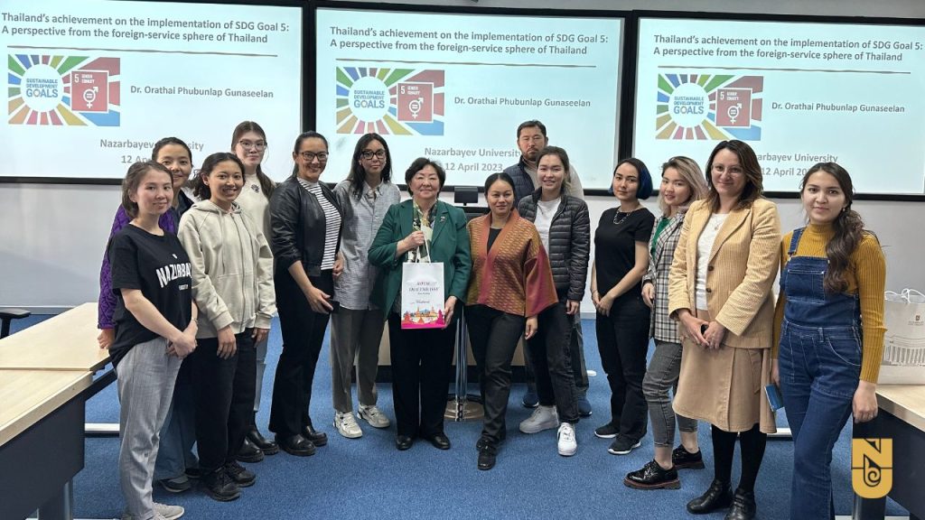 On April 12, 2023, the Counsellor and Deputy Head of Mission of the Royal Thai Embassy, Dr. Orathai Phubunlap Gunaseelan gave a guest lecture on topic: “Thailand’s achievement on the implementation of Sustainable Development Goal (SDG5): A perspective from the Foreign Service sphere of Thailand”.