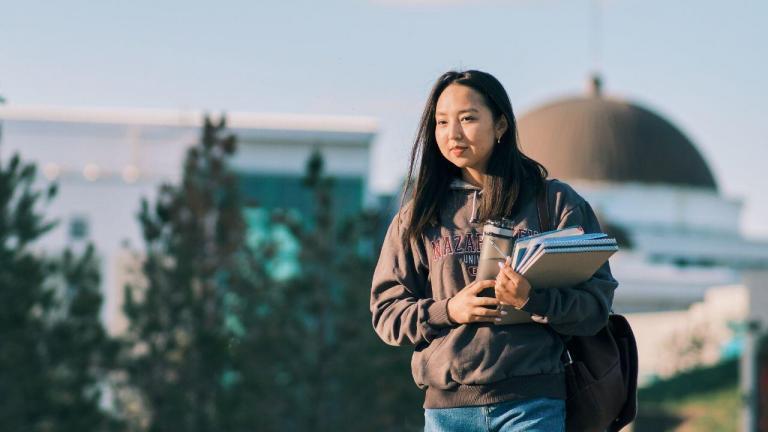 There is only one way to stop "Brain Drain" in Kazakhstan - to give talented people the opportunity to develop their projects here. To this end, NU has started a program to support startups, says Anarbek Utegulov, Head of the NURIS business incubator.