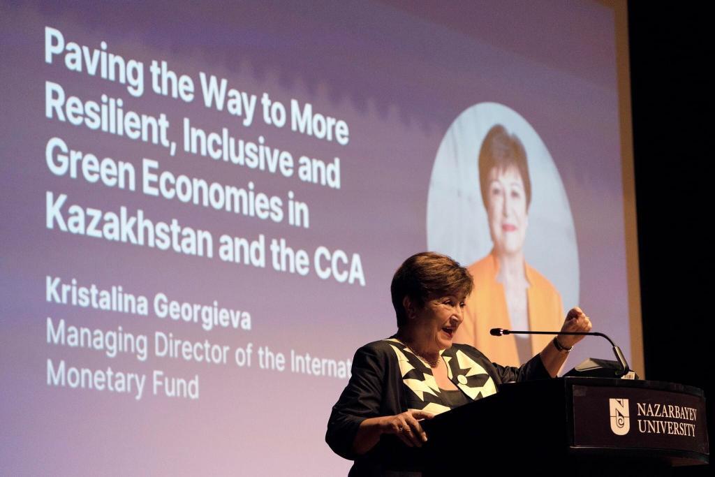 On June 8, 2023, Kristalina Georgieva, Managing Director of the International Monetary Fund (IMF), had a compelling, honest and lively discussion with the Kazakh youth at NU, moderated by President Shigeo Katsu. The conversation focused on paving the way to more resilient, inclusive, and greener economies in Central Asia and the Caucasus (CCA).