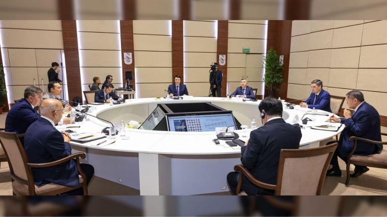 NU президенті Вакар Ахмад университет Орталық Азия аймағындағы жетекші жоғары білім беру, зерттеу және инновация мекемелерінің бірі екенін айтты. 2011 жылдан бастап 360-қа жуық ғылыми жоба, 9 мыңнан астам жарияланым, 500-ден астам стартап ұсынылды.