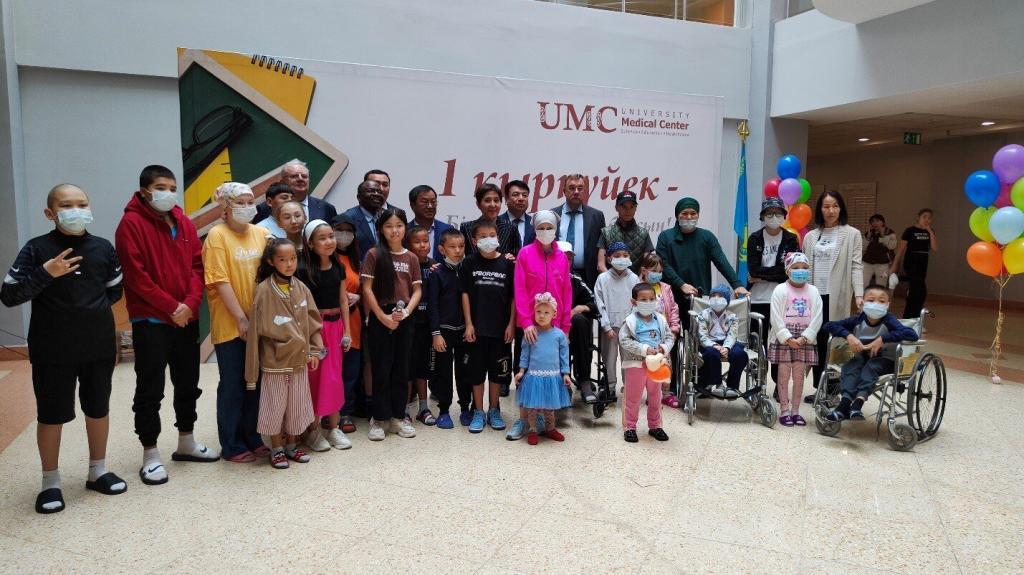 On September 1, 2023, the UMC Motherhood and Childhood Center celebrated the beginning of the school year for schoolchildren. As part of the event, the UMC Motherhood and Childhood Center received a visit from the Deputy Prime Minister - Minister of Labor and Social Protection of the Population of the Republic of Kazakhstan, Tamara Duisenova, along with the Kazakh Minister of Education, Beisembayev Gani, Kazakh Vice Minister of Health, Dudnik Vyacheslav, acting NU President Ilesanmi Adesida, and Vice President for Medicine and Dean of NU School of Medicine, Massimo Pignatelli.