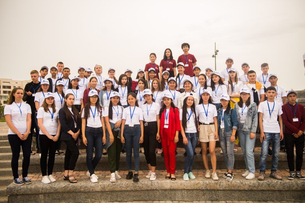 NU recently welcomed 9th-grade students from Kazakhstani rural schools to the IQanat Republican Olympiad. The opening ceremony and event hosted 712 students and was organized by IQanat Foundation.
