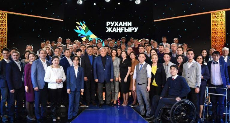 On December 1st, 2017 the President of Kazakhstan met the winners of the Republican project “100 new faces”. Among the winners was Zarina Sautbayeva, the junior researcher and instructor of School of Science and Technology, NU.