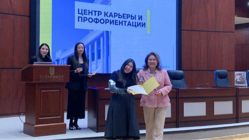 Назарбаев Университет (NU) активно развивает и поддерживает сотрудничество с отечественными и мировыми компаниями, а также создает условия для успешного трудоустройства студентов и выпускников NU. Отчетная встреча, проведенная 14 декабря 2023 года Центром карьеры и профориентации (ЦКиП) Назарбаев Университета, собрала HR сотрудников 26 партнеров-работодателей, среди них Stadler Kazakhstan, Wabtec Corporation, Alstom, BI Group, PwC, Deloitte, KPMG Caucasus and Central Asia, Общественный Фонд "Teach for Qazaqstan" и другие.