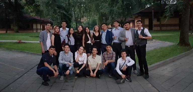 Тамыз айында Сербияда ХХ еуропалық университеттер арасындағы "European Universities Debating Championship" пікір-сайыс чемпионаты өтті. Жарысқа отыз елден астам университеттерінен 200 командалары қатысты.