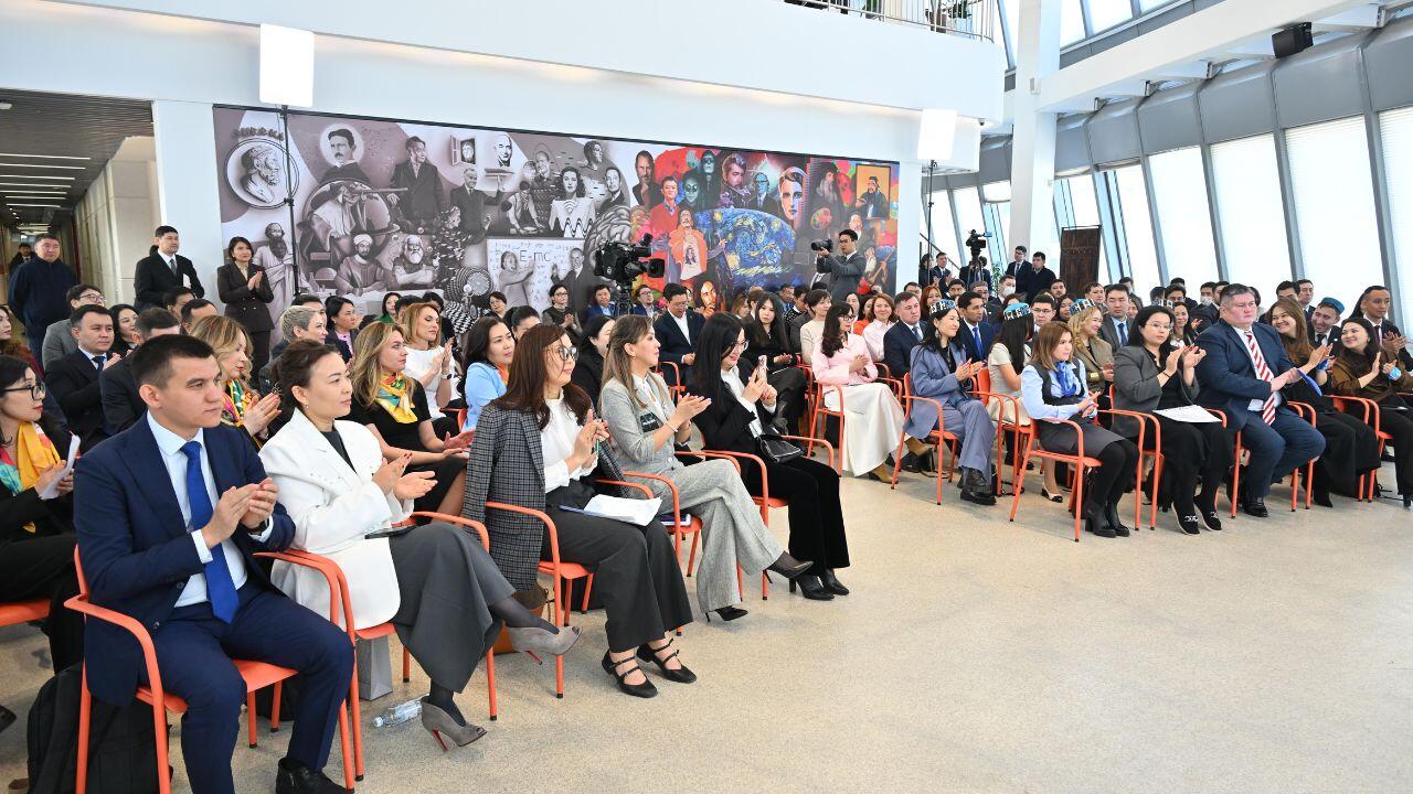 Президент NU выступил с лекцией в Школе аналитики при Сенате