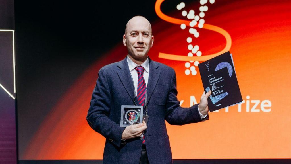 Researchers from 11 countries working in speech recognition and synthesis, computer vision, information retrieval, natural language processing and generative models could be nominated for the prize in six categories. Pavel Braslavskii's award-winning work addresses many problems, from computational humour to question answering and transfers learning between domains and languages.