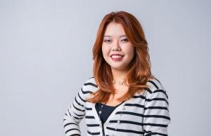 Алғашқы жұмысын алма-матерінің арқасында тапты. Университеттің Мансап құру орталығы оны Jusan Garant сақтандыру компаниясына тестілеуші ​​позициясына ұсынған.