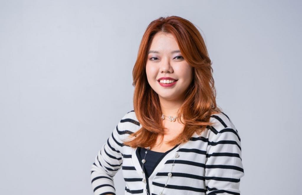 She got her first job thanks to her alma mater. The university's Career Advising Center recommended her for a testing position at insurance company Jusan Garant.