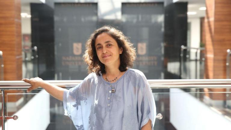 Qazaq TV телеарнасы “My Day in Kazakhstan” бағдарламасының кезекті кейіпкері – NU GBS профессоры Шумайла Йосафзай. Профессор Кардиффтегі Ұлыбританияның ең көне университетін тәмамдаған.