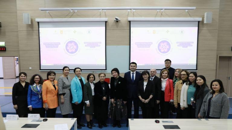 The NU Library’s Virtual Library InfoLit Race Challenge received the prestigious American Library Association (ALA) Presidential Citation for Innovative International Projects. The award was presented by American Library Association (ALA) President Julius C.