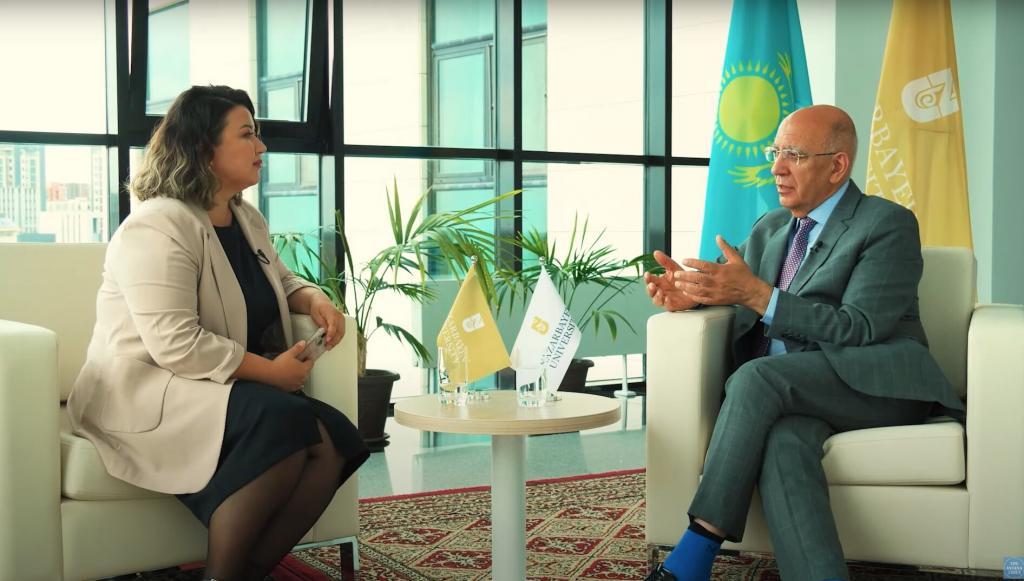 Присоединяйтесь к просмотру содержательного интервью с профессором Вакаром Ахмадом, президентом NU. В ходе беседы президент поделился своим видением будущего университета, включая амбициозные стратегии по превращению NU в глобальный образовательный центр, привлекающий ученых и студентов со всего мира.