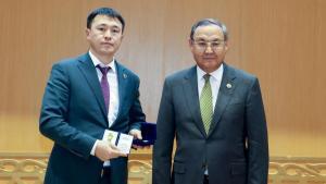 Dedicated to the 125th birth anniversary of renowned Kazakh scientist and academician Kanysh Satpayev, the event gathered over 1,000 young researchers from Kazakhstan, including those excelling in international scientific circles. Attendees presented innovative research and engaged in discussions on the country's current state of scientific development.