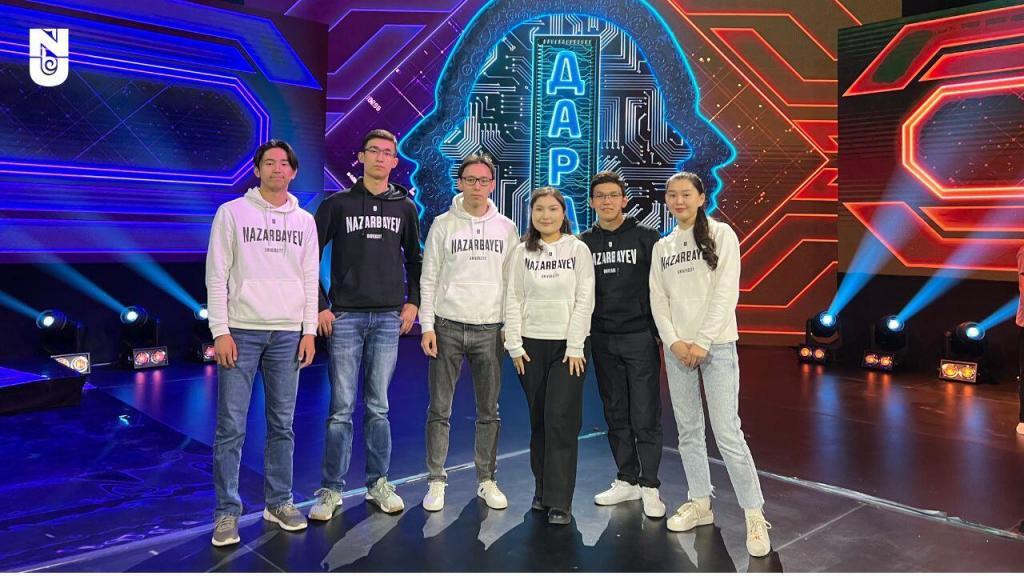 The competition that started in May gathered students from 32 universities across the nation to test their intellectual prowess. Each week four teams answer questions in rounds and two teams advance to the next stage.