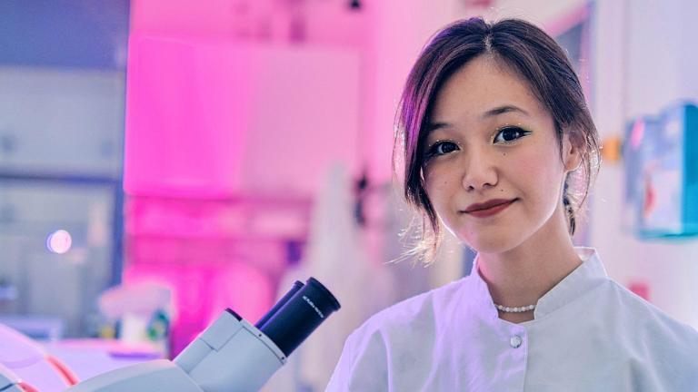 ”Molecular and genomic engineering allows us to put our effort in solving various global problems," says NU SSH student Malika Vasilova. Together with Arsen Orazbek, she adapts bacteria to produce the necessary substances by changing its DNA structure.