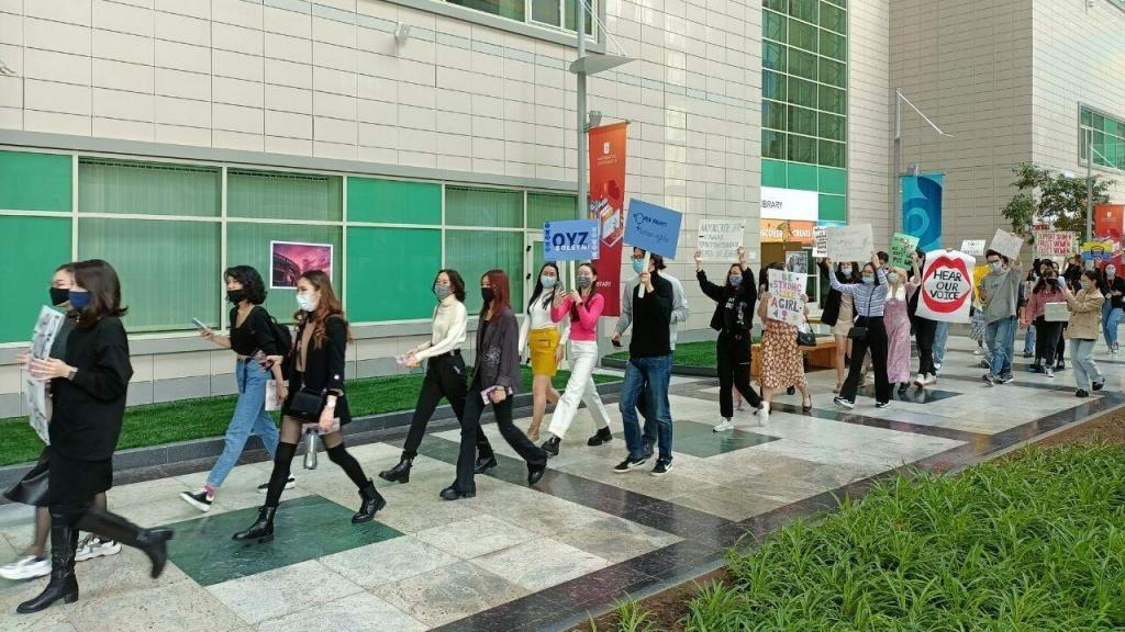 The students also shared their impressions on University academic process and varied student life, as well as the conditions of accommodation and meals on campus. The meeting was held at the Republican Specialized Physics and Mathematics Boarding High School (RSFMSSHI) named after O.