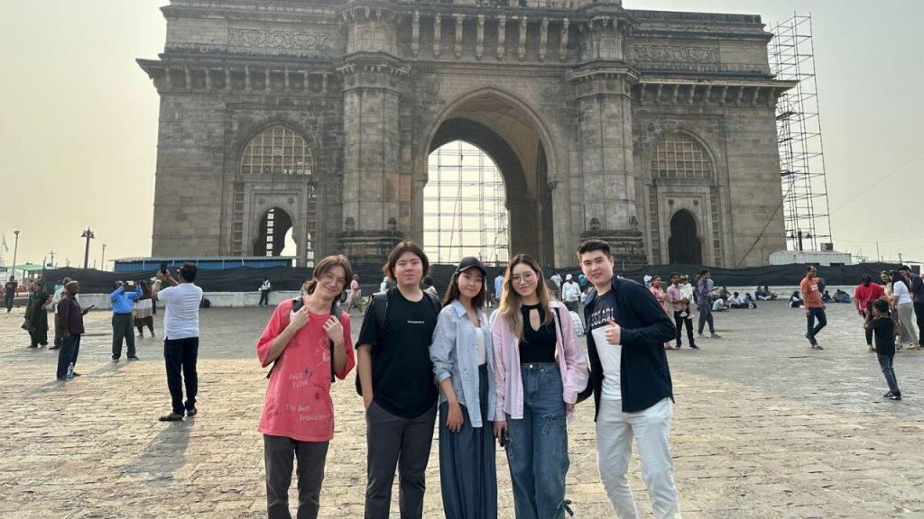 The forum focused on "A Fresh Outlook on Drug Discovery and Personalized Medicine," offering a hands-on workshop and brainstorming sessions designed to explore cutting-edge advancements in healthcare. The forum brought together around 30 students from AUA member universities, including South Korea, Thailand, Japan, Malaysia, and others.