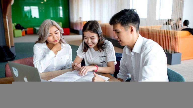 Подача онлайн заявок доступна до 3 декабря 2020 года (до 23:59 по времени г. Нур-Султан).