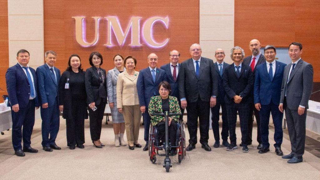 Deputies of the Committee for Social and Cultural Development and Science of the Senate of the Parliament of the Republic of Kazakhstan, headed by Committee Chairman Nariman Turegaliyev and representatives of the Minister of Health of the Republic of Kazakhstan, visited the School of Medicine of AEO "NU" and the University Medical Center - Corporate Fund "University Medical Center. "Today, deputies of the Committee for Social and Cultural Development and Science of the Senate of the Parliament of the Republic of Kazakhstan, headed by Committee Chairman Nariman Turegaliyev and Vice Minister of Health of the Republic of Kazakhstan Zhandos Burkitbaev, visited the School of Medicine of AEO "NU" and the University Medical Center - Corporate Fund "University Medical Center.