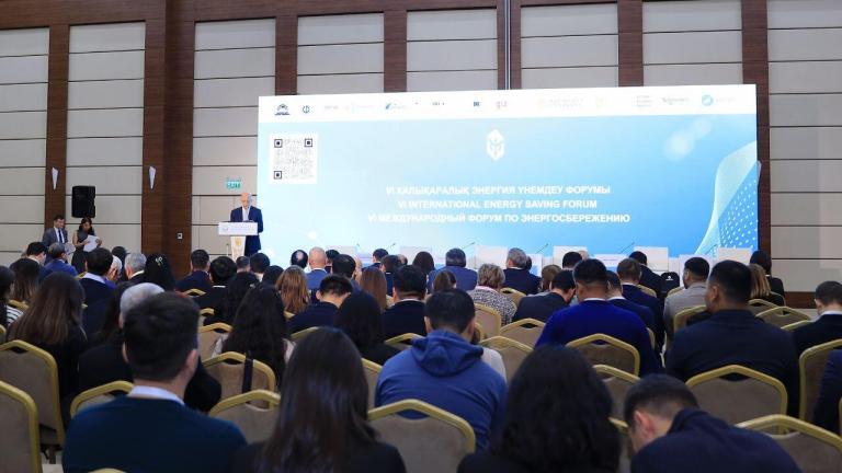 NU Президенті профессор Вакар Ахмад құттықтау сөзінде энергия тиімділігі мен энергия үнемдеу қазіргі таңдағы маңызды мәселелердің бірі екенін атап өтті. "Шынайы прогресс ынтымақтастық пен инновацияға байланысты, оған NU мақтанышпен қатысады.