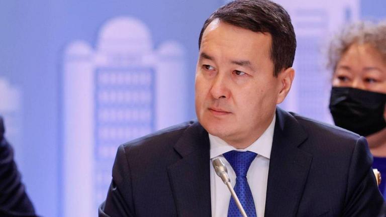 Совет рассмотрел итоги деятельности Университета за прошлый год и планы на предстоящий период. Было отмечено, что Университет продолжает расширять научную деятельность, в частности, количество научно-исследовательских проектов увеличилось со 146 до 366.