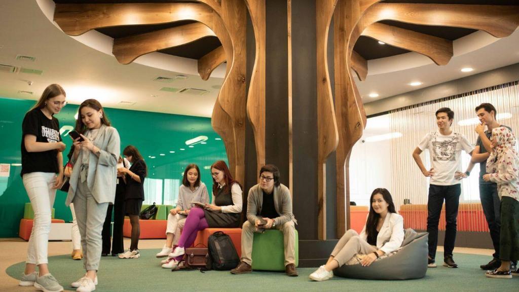 AQYL ALEM conducted a sociological study among Kazakhstani undergraduate students and found out whether students are satisfied or dissatisfied with the quality of education at their university, reports a correspondent of the Kazinform agency. AQYL ALEM surveyed students from 43 of the largest universities in Kazakhstan.