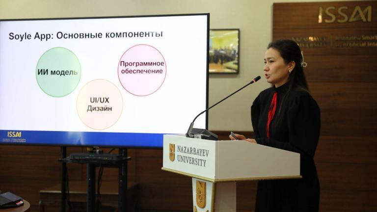 Доктор Дж. Майкл Райан, НУ-дың әлеуметтану кафедрасының доценті, әлемнің пандемиямен қалай күресуге тырысып жатқандығы туралы ойландырады.