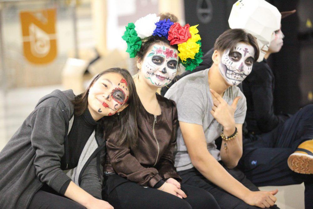 Students of NU celebrated Día de Muertos (Day of the Dead), a traditional Mexican holiday honoring ancestors. NU invited the community to learn more about Mexican culture by hosting the “COCO Fest”, its adaptation of the holiday.