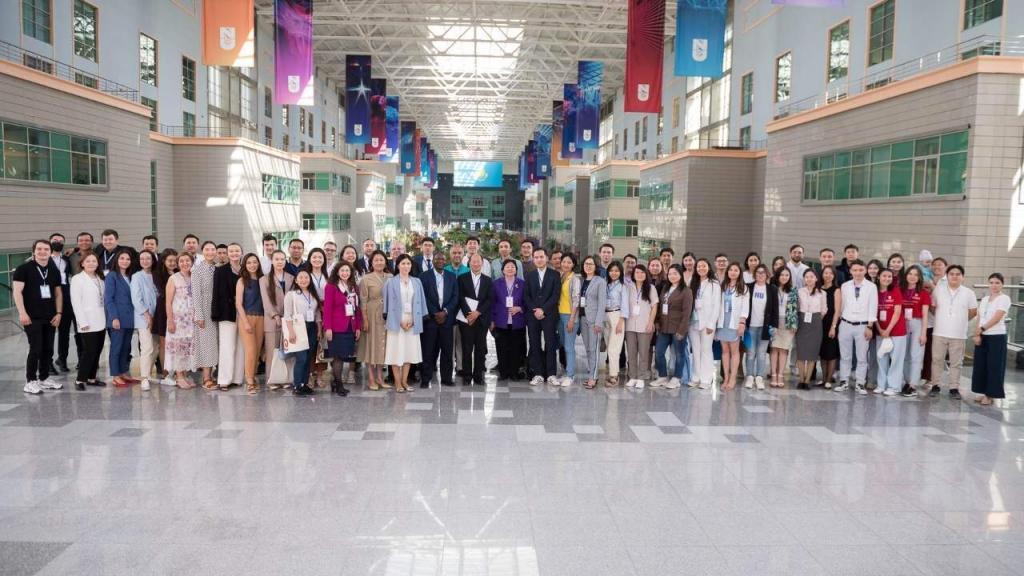 The First NU Workshop for Alumni was held on June 18th in Nur-Sultan and June 25th in Almaty. NU alumni had a chance to visit their alma mater, meet their groupmates, receive essential updates on University’s progress from NU leadership, and listen to speakers from Jusan bank, industry leaders, and management from NURIS Cluster.