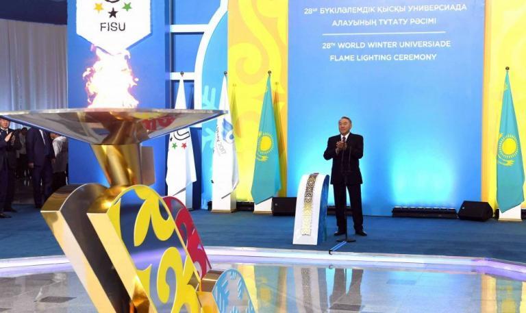 Оқудың барысында халықаралық біліктілігі бар оқытушылар студенттерге әлемдік деңгейдегі білім береді, бұл Мектептің түлектеріне қазақстандық білімнің білім беру векторларын айқындайтын көшбасшыларға айналуға мүмкіндік береді. Білім берудегі менеджмент мамандығы бойынша магистратураның және білім берудегі PhD докторантураның өте жоғары сапалы бағдарламаларын жоғары оқу орындарының рейтингтерінде үстіңгі жолдарда тұрған серіктес университеттер – Кембридж университеті (Ұлыбритания) мен Пенсильвания университеті (АҚШ) әзірлеген.