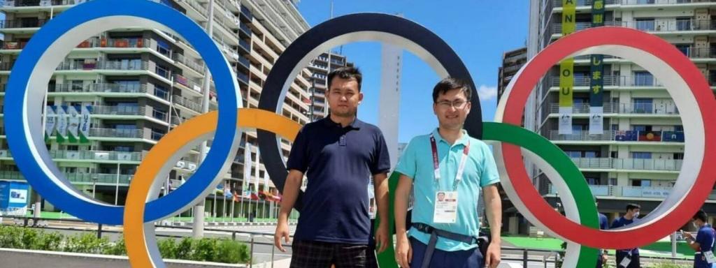 Назарбаев Университетінің ұстазы, спорт дәрігері, реабилитолог, PhD доктор, Еуропа Қазақ дәрігерлері ассоциациясының мүшесі Елтай Рахманов пен Назарбаев Университеті Медицина мектебінің магистранты Бауыржан Тоқтарбай Информбюро порталына арнайы сұхбат беріп, қазақстандағы спорт медицинасына қатысты мәселелер мен Токио олимпиадасында коронавирусқа қарсы санитарлық-эпидемиологиялық шаралардың қалай ұйымдастырылғаны туралы әңгімеледі. Дереккөз:informburo.