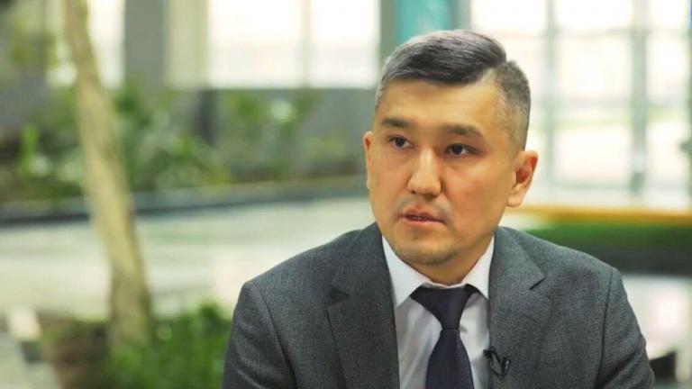 Мұнай өндіруден әлем елдерінің үштігіне кіретін Қазақстандағы ахуал қандай? Мұнай-газ өндірудің қандай жаңа тәсілдері бар? Осы сынды сауалдарға 23 жылдық еңбек өтілі бар тәжірибелі маман, NU SMG магистратурасының 2022 жылғы түлегі Талғат Кизаев жауап берді. Толығырақ Ел Арнаның "Инфо Share" бағдарламасынан қараңыз.