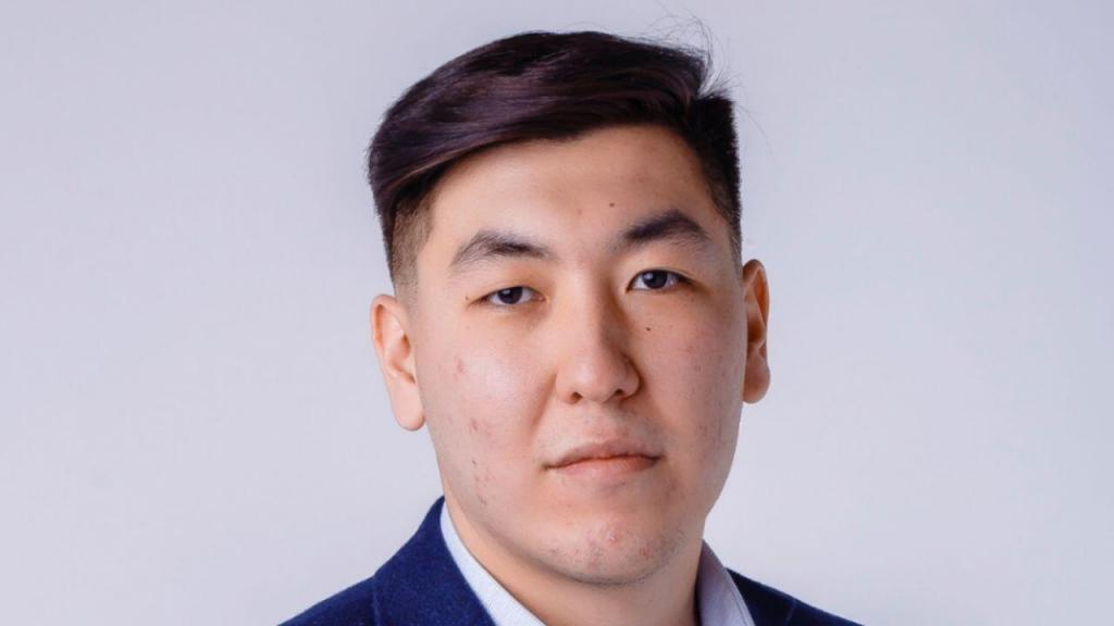 As a graduate and now as a NU researcher in politics, he explains the importance of political scientists in the country's development, its management process, and communications with general people. Also, he informed the El Arna channel audience about possible internships on this matter.