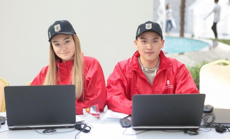 Біз Назарбаев Университетінің Қабылдау департаменті (Admissions Department) директорының міндетін атқарушы Айжамал Жазықпаеваны әңгімеге тарттық. Айжамал, Назарбаев Университеті Қабылдау департаменті жұмысының ерекшеліктері туралы айтып берсеңізБасты ерекшелігіміз деп мен біздің жұмысымыздағы ашықтық пен қол жетімділікті айтқан болар едім.