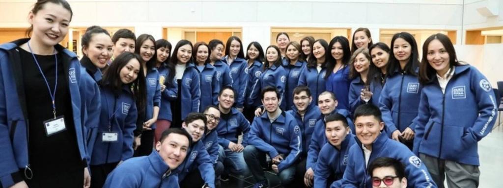 Высшая школа бизнеса Назарбаев Университета (ВШБ НУ) и Школа бизнеса Фукуа Университета Дьюк успешно сотрудничают с 2009 года и за это время взрастили не одно поколение бизнес-лидеров. В интервью изданию Форбс декан ВШБ НУ Патрик Дюпарк, исполнительный директор Школы бизнеса Фукуа Роберт Олингер и заместитель декана по глобальным инициативам Школы бизнеса Фукуа Фернандо Бернстайн рассказали о тонкостях и преимуществах стратегического партнерства.