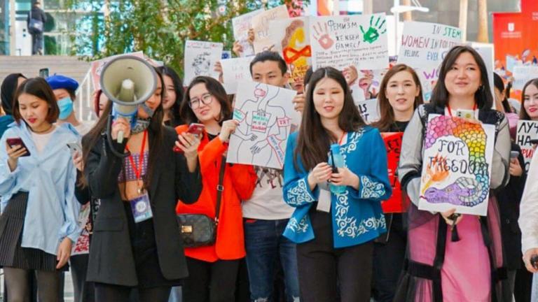 We all agree on one thing - the problem of gender-based violence affects us regardless of gender, age and social status. I felt joy that many of us are ready to speak - Manshuq's author and NU student Adiya Akhmer describes how the second student women's march took place at NU on March 8.