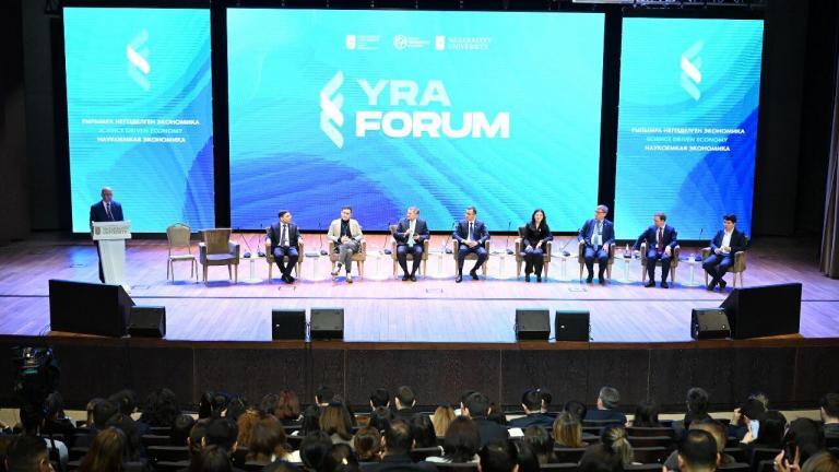 The forum featured thematic sessions addressing key topics such as the application of artificial intelligence, innovations in agricultural sector, breakthroughs in biomedicine, the transformation of the educational environment, and support for young scientists. These discussions captivated participants, fostering a constructive dialogue among scientists, business leaders, and government representatives.