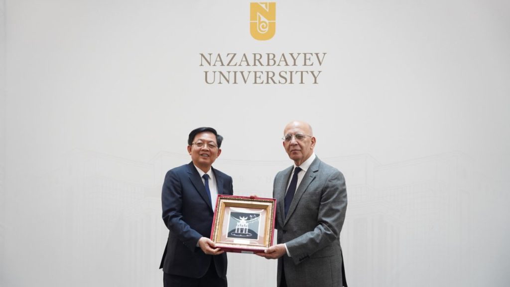 Deputy Prime Minister of Vietnam Visits NU 2 prashant 2 On May 29, a delegation from the Socialist Republic of Vietnam led by Deputy Prime Minister Ho Quoc Dung visited Nazarbayev University to discuss prospects for cooperation in science, technology, and higher education. The Vietnamese delegation was welcomed by the university leadership headed by NU President Waqar Ahmad.