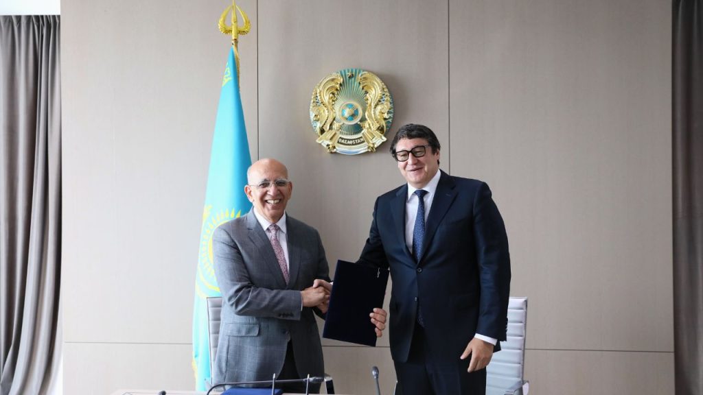 1 1 Nazarbayev University continues to strengthen its cooperation with the Agency of the Republic of Kazakhstan for Atomic Energy. The signing of a Memorandum of Cooperation marks another important step in advancing this partnership.&nbsp;